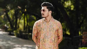 From Bollywood Child Star to Family Man: 'Kuch Na Kaho' Actor Parth Dave's Stunning Transformation
